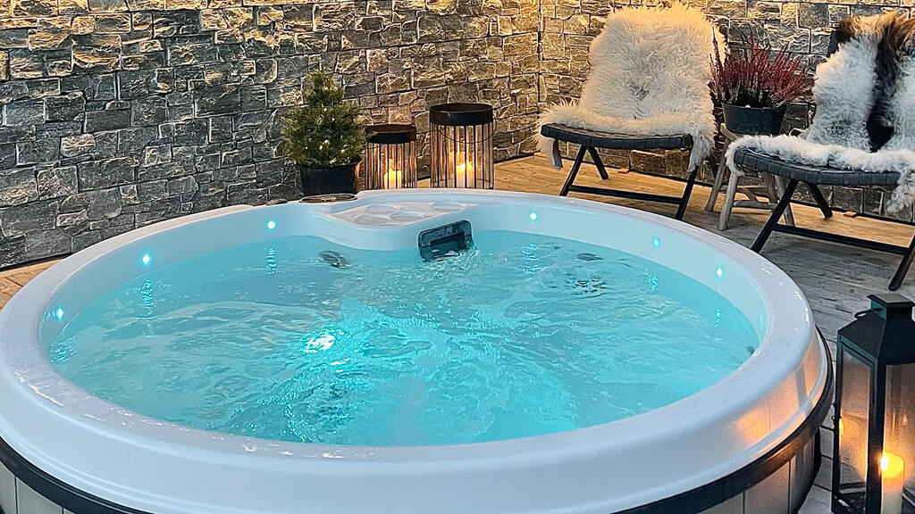 Dette er tips til deg som er borte i 2-3 uker uten mulighet for å sjekke vannkvaliteten i massasjebadet. 